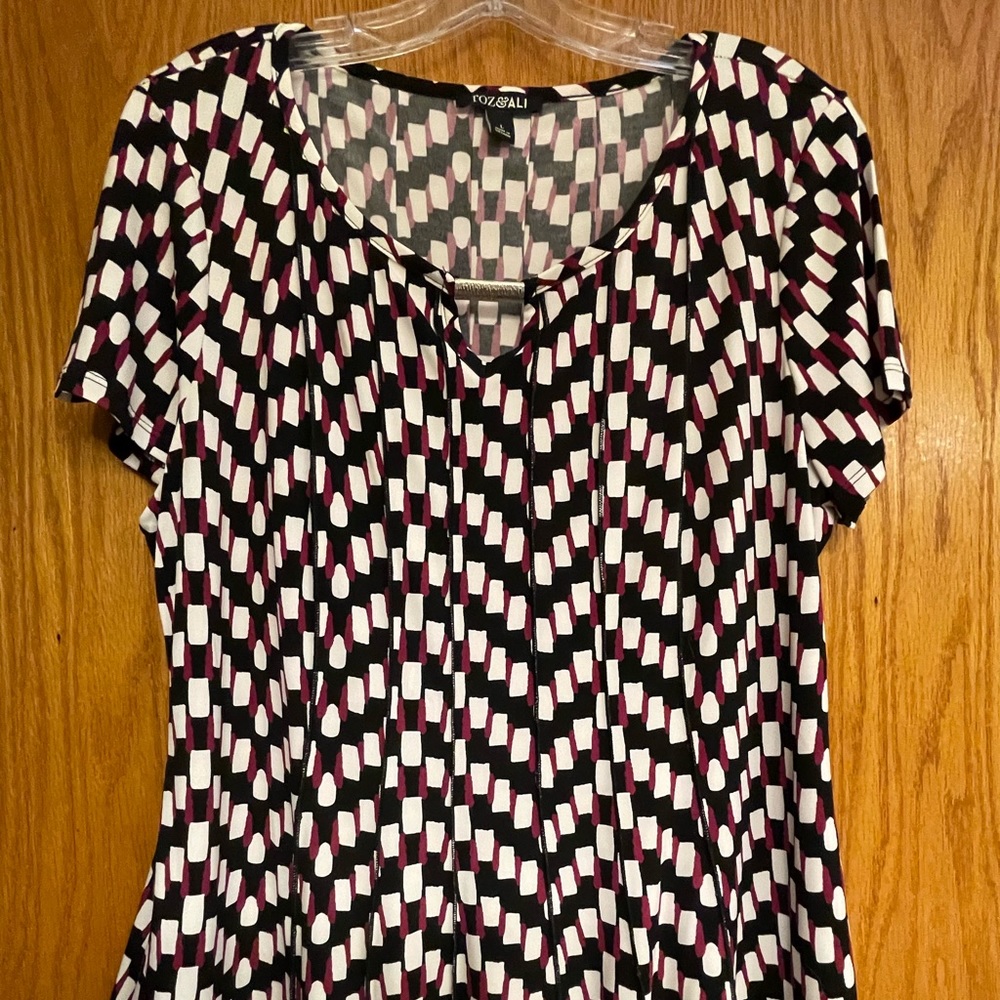 Roz & Ali Women’s Short Sleeve Blouse - Size L